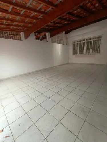 Casa com 4 quartos para alugar na Rua Tasselli Ugo, 117, Vila Dalva, São Paulo