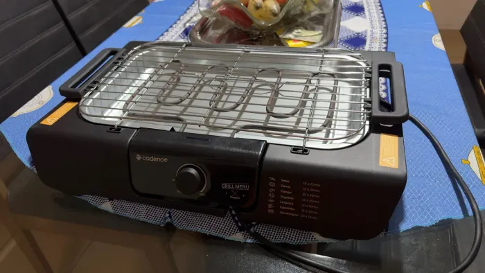 Churrasqueira Elétrica Cadence 127V - Pouquíssimo Uso