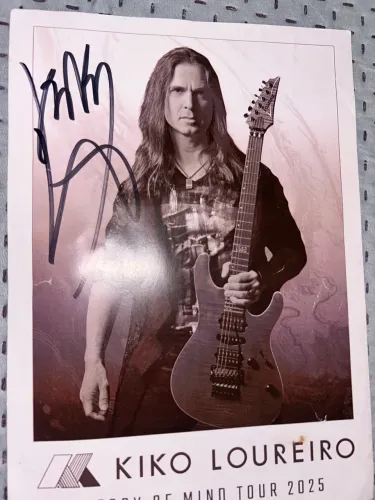 AUTÓGRAFO KIKO LOUREIRO EX MEGADETH OFICIAL