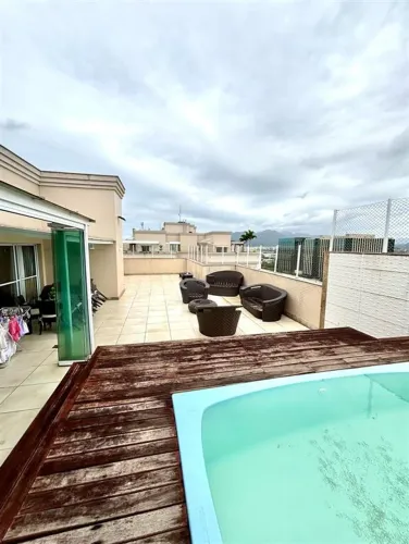 Cobertura de 406m2 para locação no Península Barra da Tijuca semi mobiliada
