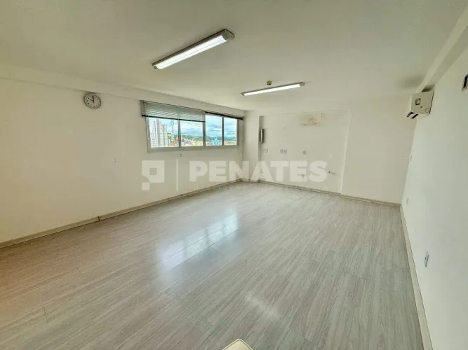 Sala comercial no Tirol Way Office - pronta para seu negócio.