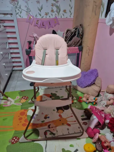 Cadeirinha de alimentação semi nova