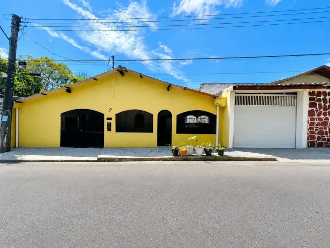 Casa para aluguel no Conj Nova República