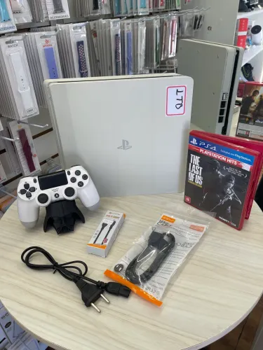 PlayStation 4 slim