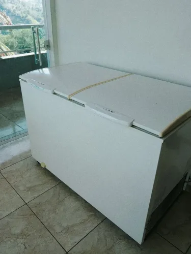 Vende se um frizer super bom