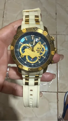 Relógio invicta original branco e dourado