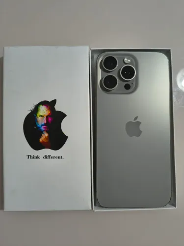 iPhone 15 pro max com garantia nunca aberto sem arranhões e com NF 86% Bat
