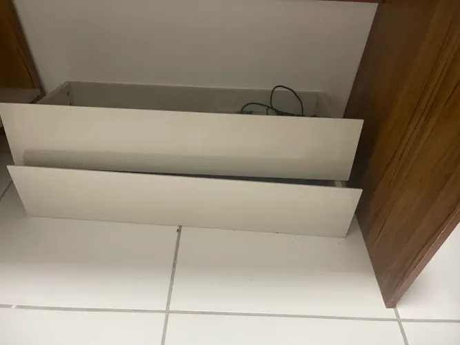 Aparador suspenso