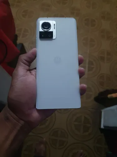 Motorola Edge 30 Ultra | 256GB e 12 de RAM