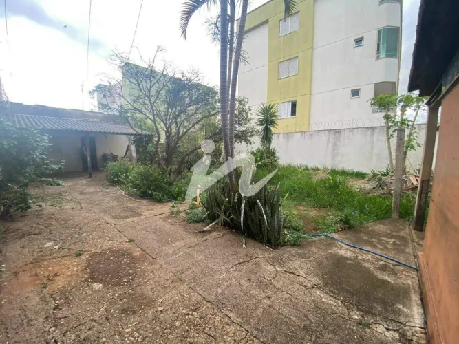 Terreno à venda, 360 m² por R$ 450.000 - Santa Mônica - Uberlândia/MG