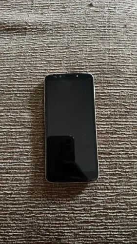 Moto e5