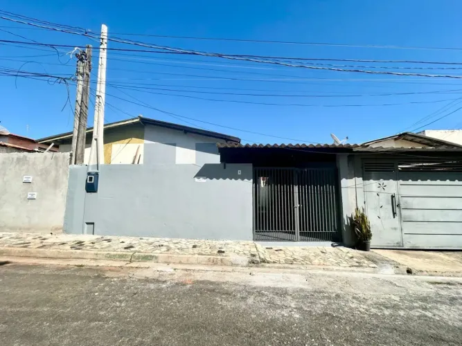 Casa com 3 dormitórios à venda, 61 m² por R$ 325.000 - Éden - Sorocaba/SP