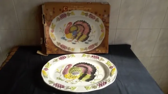 Belíssima e rara travessa vintage de cerâmica Weiss pintada à mão