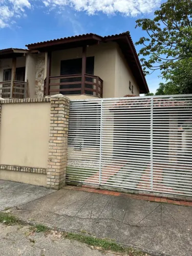 Alugo casa no Rio Tavares 