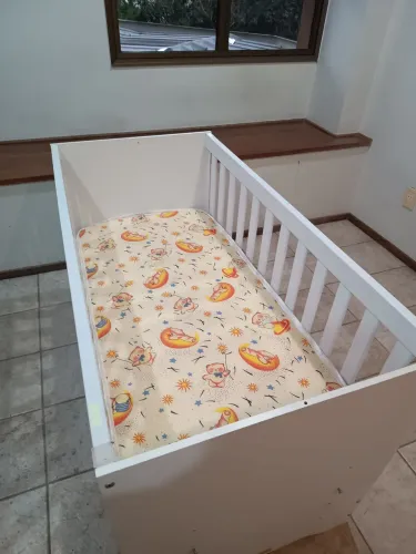 Berço infantil com colchão!!!