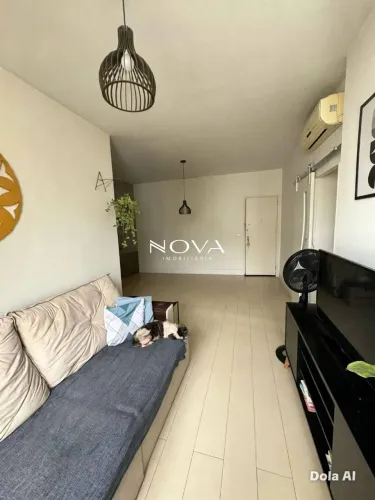 Apartamento de 2 quartos na quadra da Praia de Icaraí Excelente oportunidade para quem bus