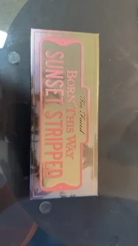 Paleta de sombras - Too Faced Born This Way Sunset Stripped Eye.