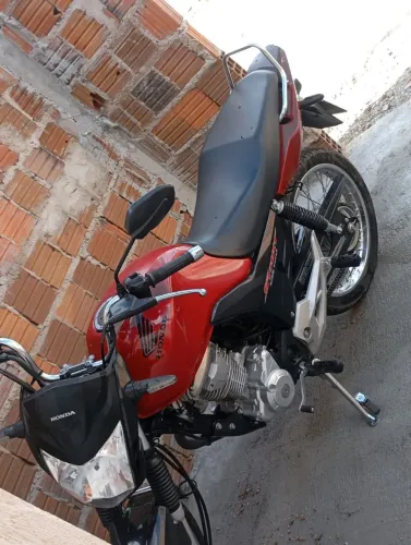 Moto toda revisada em dias e quitada de tudo só pega e anda