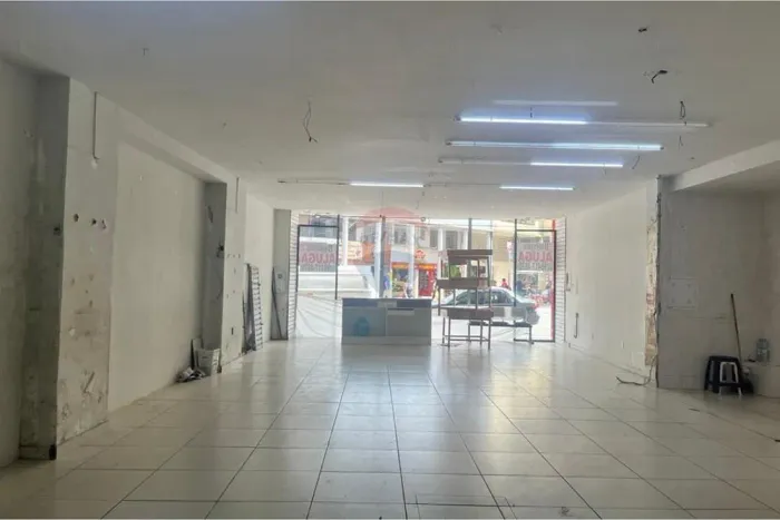 Loja Comercial 160m² no Centro de Juiz de Fora Frente para Av. Getúlio Vargas, grande flu