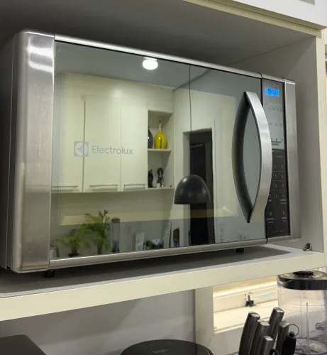 Micro-ondas Electrolux 31 Litros com Grill Prata - ME41X