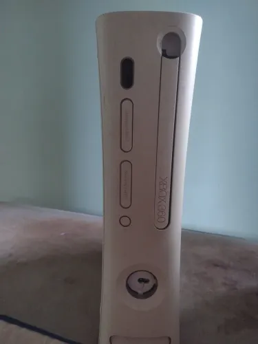 Xbox 360 FAT no estado