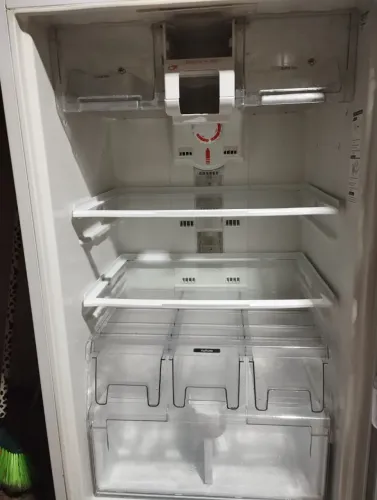 Vendo geladeira Brastemp 2 porta excelente estado
