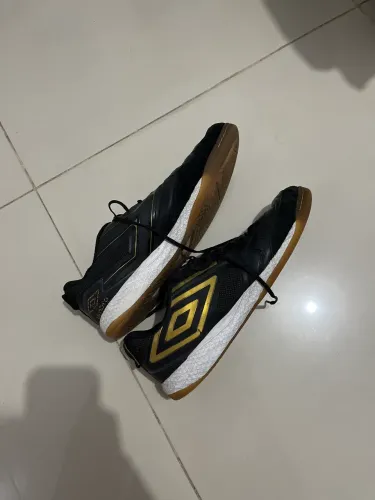 Chuteira Pro 5 bump usada