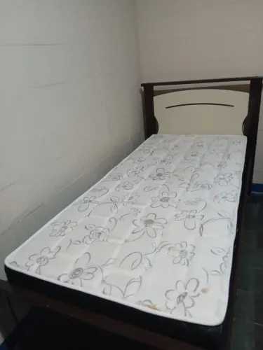 Cama de solteiro com colchão 