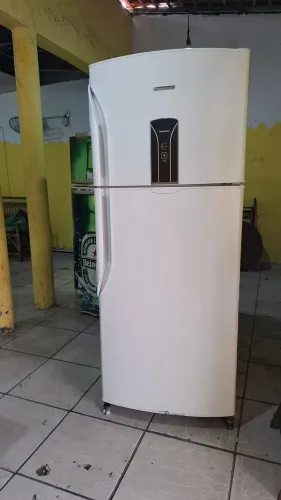 Geladeira frostfree Panasonic