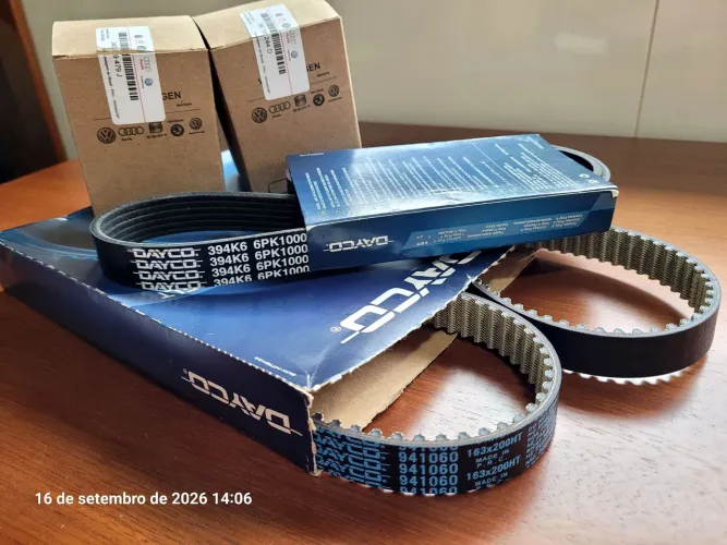 Vendo : Kit para troca das correias, dentada e de acessórios.