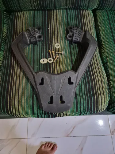 Vendo garupa para CB TWISTER 300