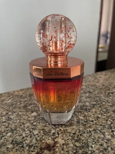 Perfume lá victore intense 