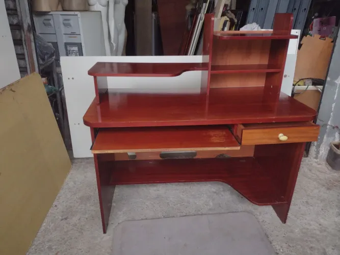 Mesa mogno antiga 
