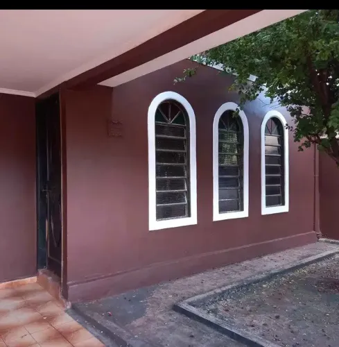 "" Vendo casa em Goiabeiras ""