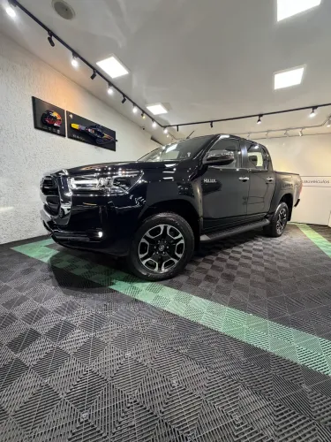 Toyota Hilux CD SRV 4X4 2.8 TDI Diesel Aut. 2025