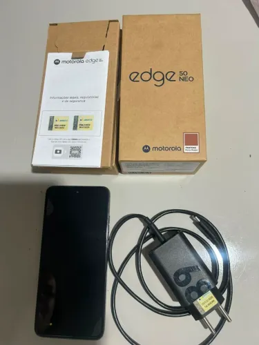 Vendo Motorola Edge 50 Neo 256GB - Impecável + Garantia