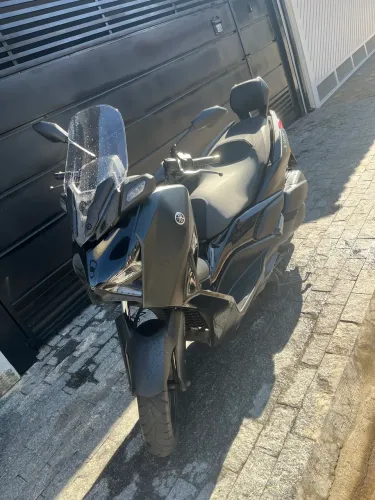 Yamaha XMAX 250 ABS 2025 - Impecável!