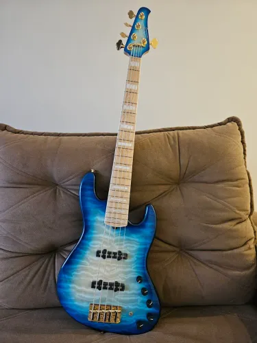 Contrabaixo Swing Jazz Bass G7V - Sire Marcus Miller, Sadowsky