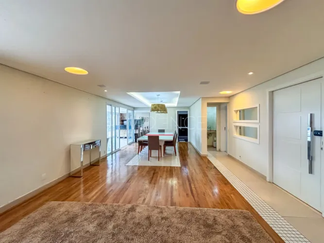 Apartamento mobiliado à venda no Tatuapé com Varanda Gourmet e 178 m² de área útil