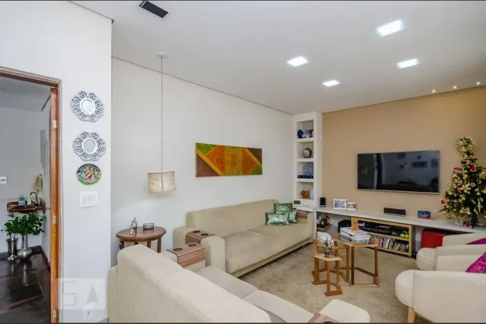 Casa à Venda - Nova Granada, 5 Quartos, 371 m2