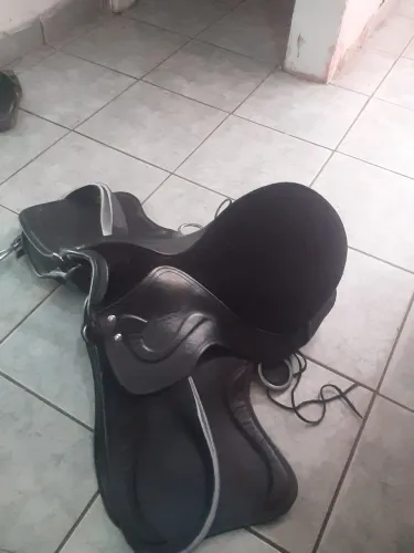 Sela pra cavalo nova tamanho 17
