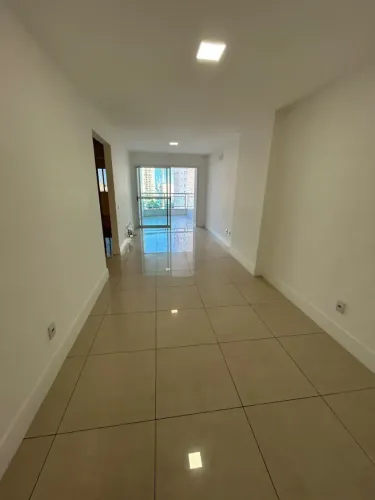 Apartamento pra locação na Pelinca com 3 quartos sendo 1 suíte - Lazer completo e portaria