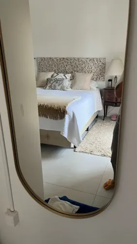 espelho de corpo inteiro - moldura em metal dourado fosco