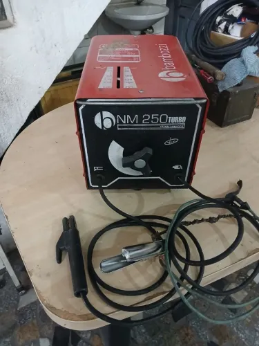 Máquina de Solda Bambozzi NM250 TURBO