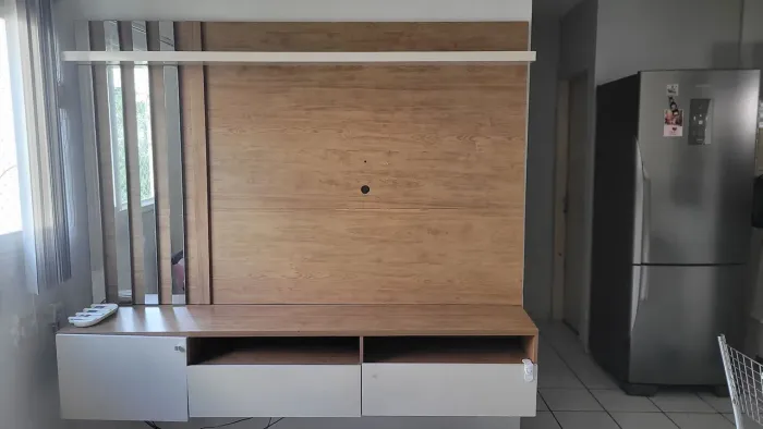 Vende-se Rack com painel.