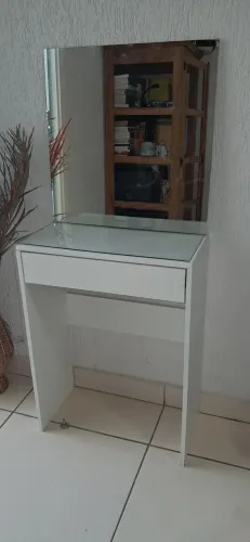 Penteadeira pequena