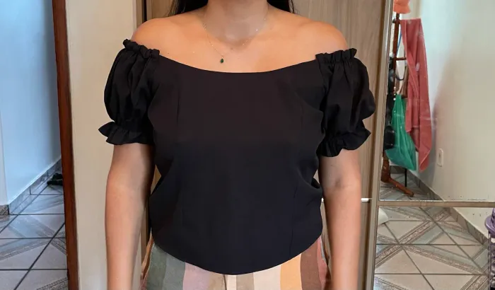 Cropped preto