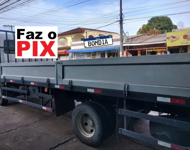 Vende-se carroceria de ferro 6 metros nova