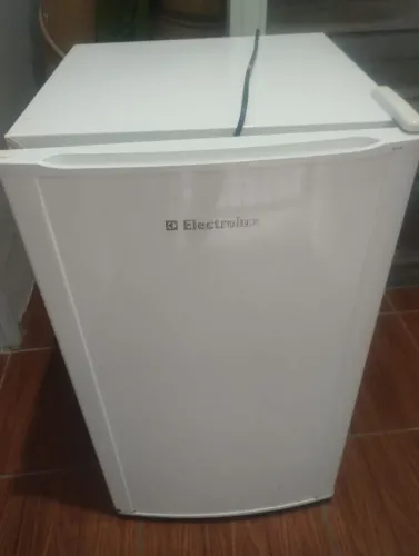 Fregobar Eletrolux 110V
