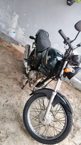 YBR 125 VERDE